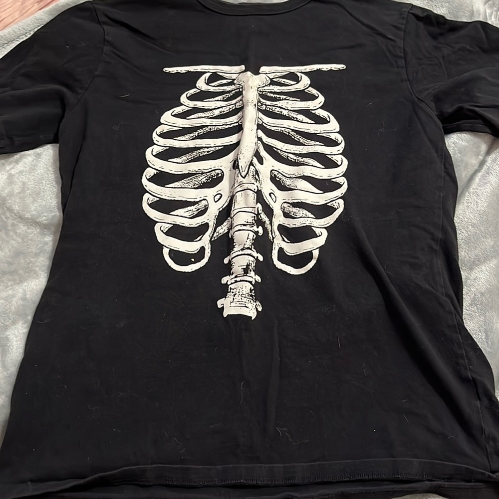 Black t shirt